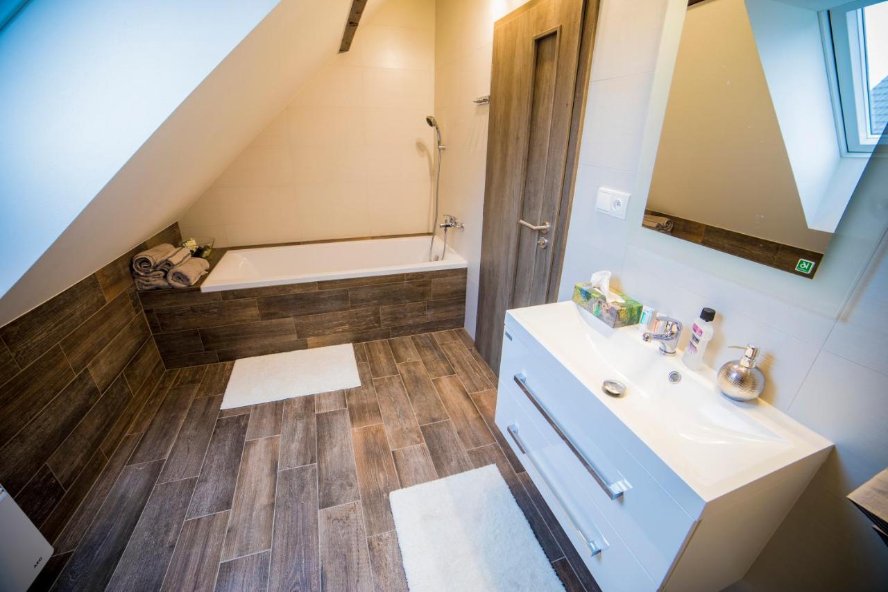 Apartmán Dvorce Stráž nad Nežárkou Esterno foto